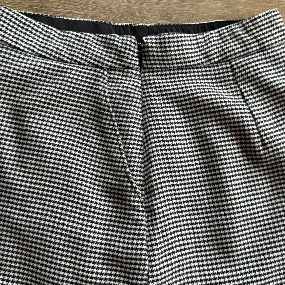 ✝️ A&F | Classic Houndstooth Mini Skirt - Picture 5 of 11